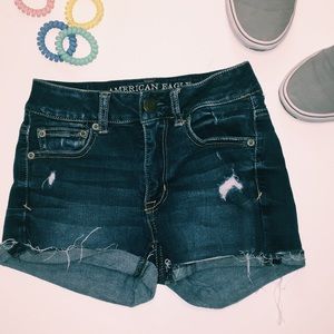 AEO RIPPED SHORTS